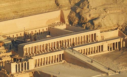 Храм царицы Хатшепсут в Луксоре